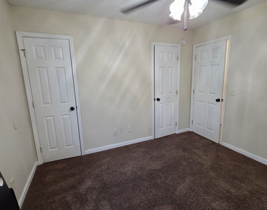 403 S Ashley Street - Photo Thumbnail 26