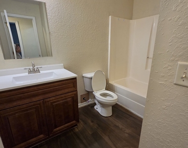 403 S Ashley Street - Photo Thumbnail 31