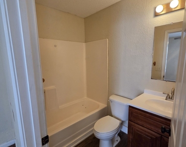 403 S Ashley Street - Photo Thumbnail 20