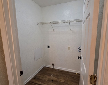 403 S Ashley Street - Photo Thumbnail 32
