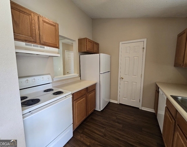 407 S Ashley Street - Photo Thumbnail 6