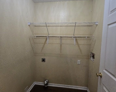 407 S Ashley Street - Photo Thumbnail 21