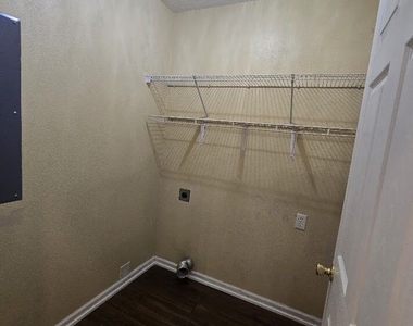 407 S Ashley Street - Photo Thumbnail 28