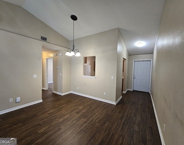 407 S Ashley Street - Photo Thumbnail 16