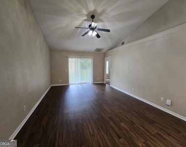 407 S Ashley Street - Photo Thumbnail 14