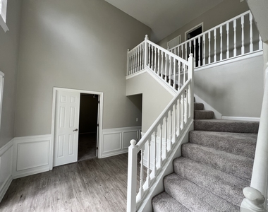 448 Canoga Court - Photo Thumbnail 15
