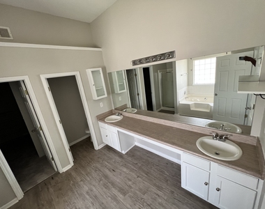 448 Canoga Court - Photo Thumbnail 52