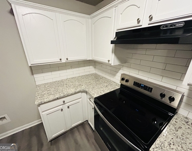 1160 Maple Valley Court - Photo Thumbnail 14
