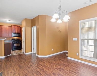 6293 Colonial View - Photo Thumbnail 2