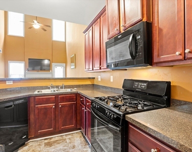 6293 Colonial View - Photo Thumbnail 4