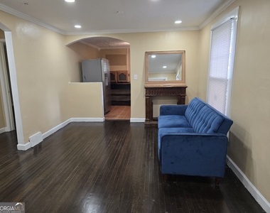 3220 Memorial Drive - Photo Thumbnail 2