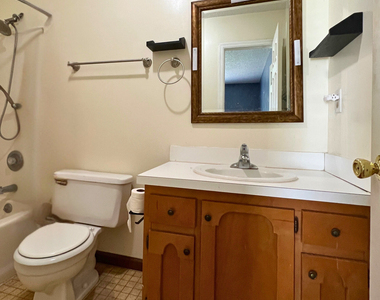 233 Ridge Road - Photo Thumbnail 9