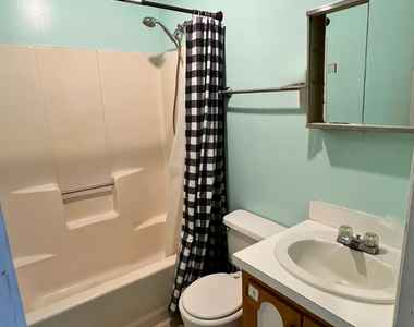233 Ridge Road - Photo Thumbnail 12