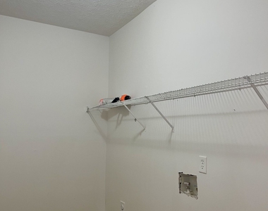 8262 Parkwood Place - Photo Thumbnail 14