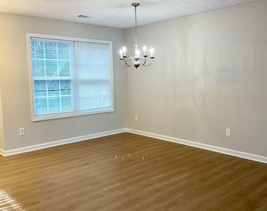 8262 Parkwood Place - Photo Thumbnail 2