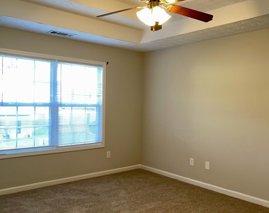 8262 Parkwood Place - Photo Thumbnail 4