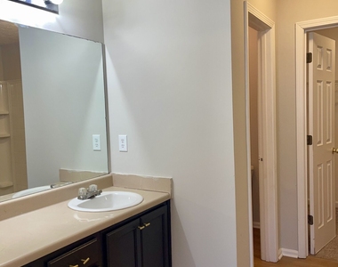 8262 Parkwood Place - Photo Thumbnail 5