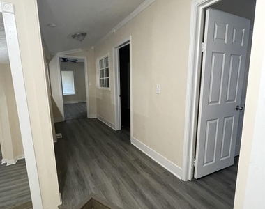 5848 Atlanta Highway - Photo Thumbnail 4