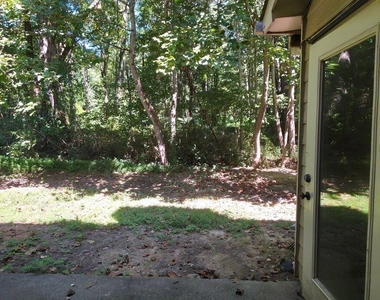 1104 Booth Court Sw - Photo Thumbnail 12