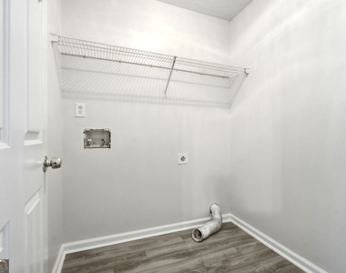 1321 Log Cabin Lane - Photo Thumbnail 26