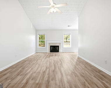 1321 Log Cabin Lane - Photo Thumbnail 11