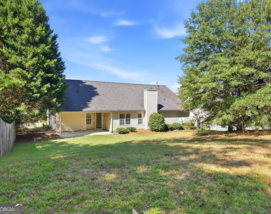 1321 Log Cabin Lane - Photo Thumbnail 2