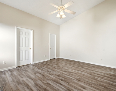 1321 Log Cabin Lane - Photo Thumbnail 35