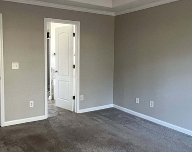 38 Grier Lane - Photo Thumbnail 8