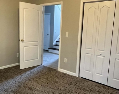 38 Grier Lane - Photo Thumbnail 11