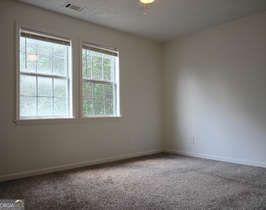 114 Lafayette Court - Photo Thumbnail 13