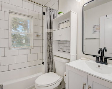 711 Campbell Circle - Photo Thumbnail 11