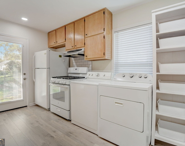 711 Campbell Circle - Photo Thumbnail 5
