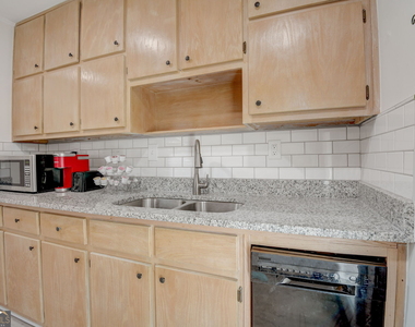 711 Campbell Circle - Photo Thumbnail 6