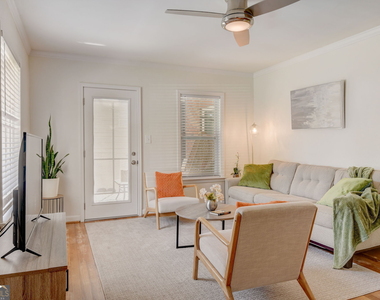 711 Campbell Circle - Photo Thumbnail 2