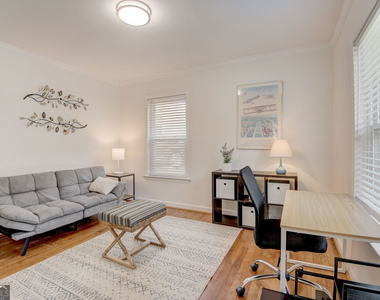 711 Campbell Circle - Photo Thumbnail 4