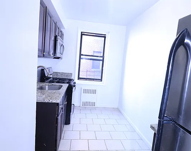 34-15 Parsons Boulevard - Photo Thumbnail 6