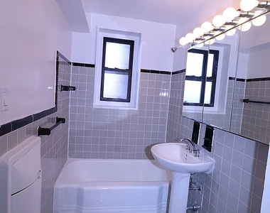 34-15 Parsons Boulevard - Photo Thumbnail 11