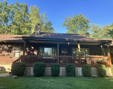 1058 Hoffman Rd - Photo Thumbnail 18