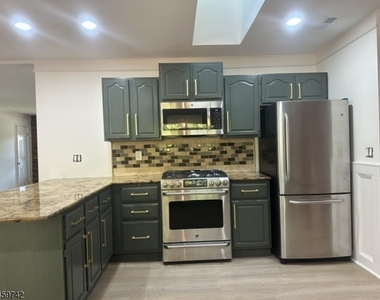 1058 Hoffman Rd - Photo Thumbnail 1