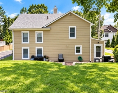 110 W Chrystal St - Photo Thumbnail 1