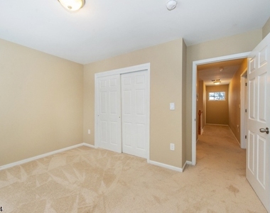 2 Meadow Lakes Dr - Photo Thumbnail 13