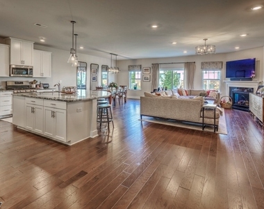 63 Gerhard Pl - Photo Thumbnail 3