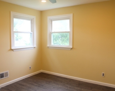 137 Centerton Dr - Photo Thumbnail 13
