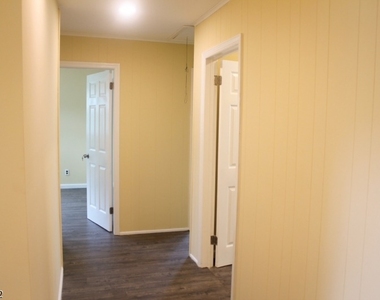 137 Centerton Dr - Photo Thumbnail 11
