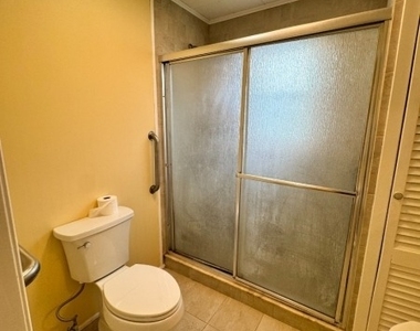 137 Centerton Dr - Photo Thumbnail 6