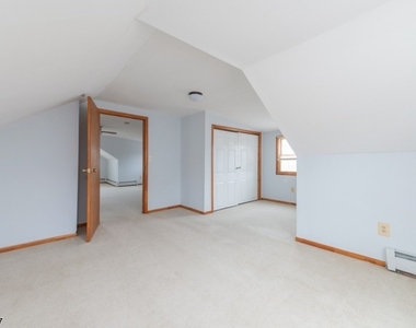 24 Morris Ave - Photo Thumbnail 12
