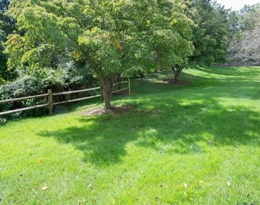 128 Arbor Way - Photo Thumbnail 24
