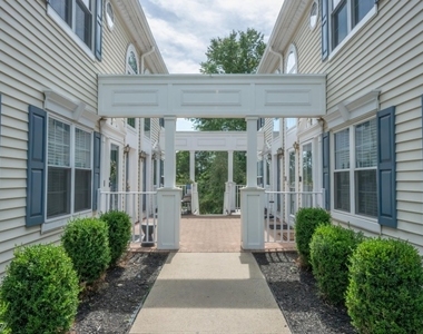 128 Arbor Way - Photo Thumbnail 25