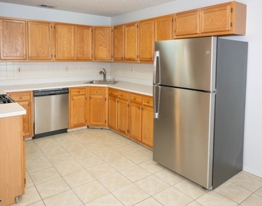 128 Arbor Way - Photo Thumbnail 7