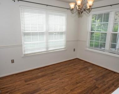 128 Arbor Way - Photo Thumbnail 3